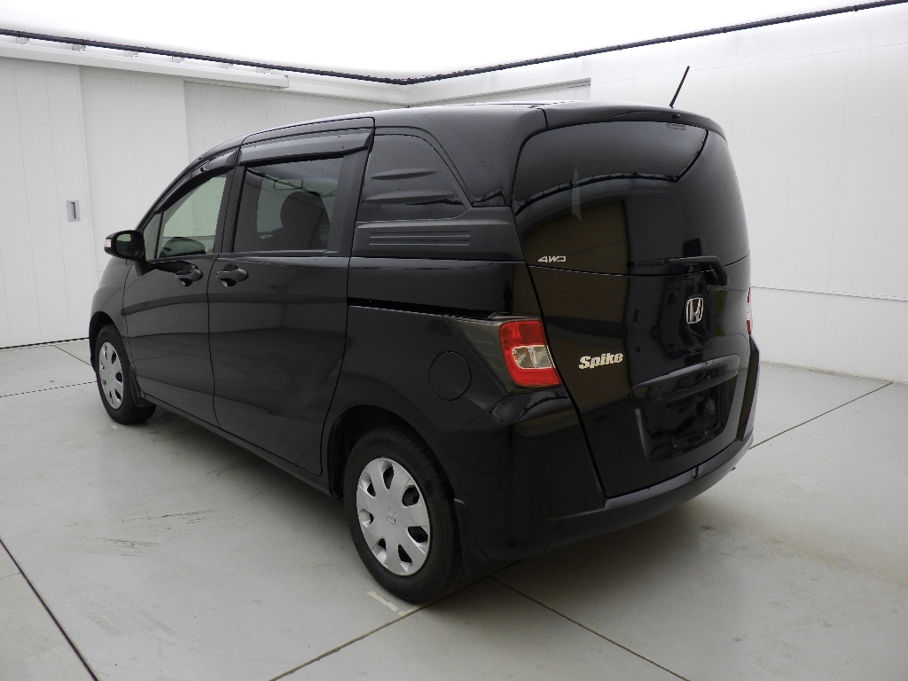 HONDA FREED SPIKE
