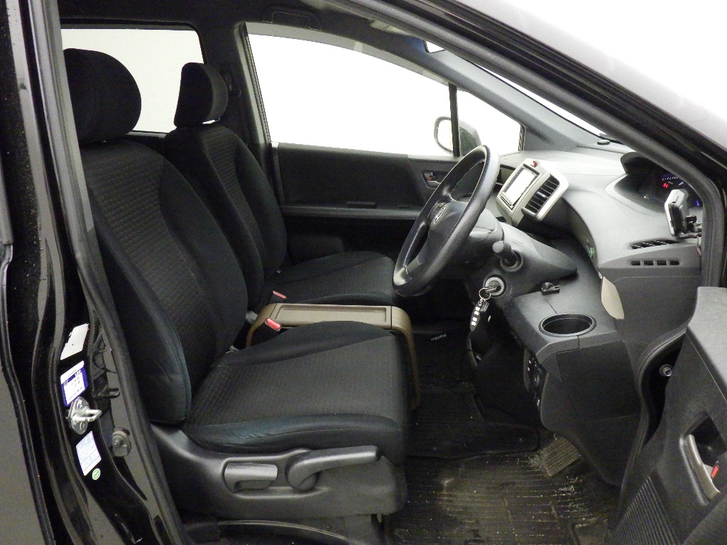 HONDA FREED SPIKE