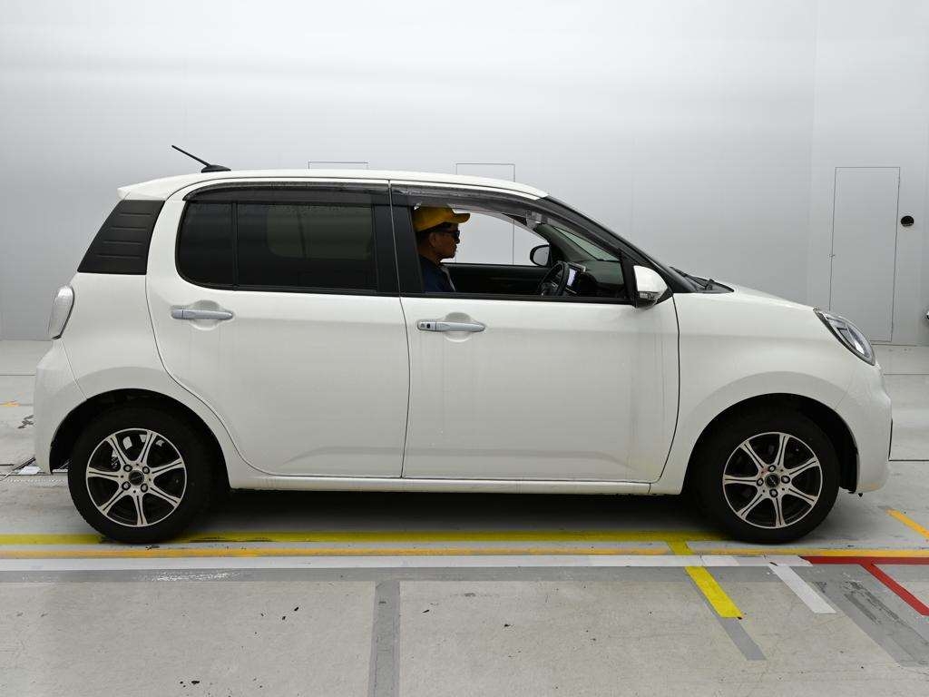 DAIHATSU BOON