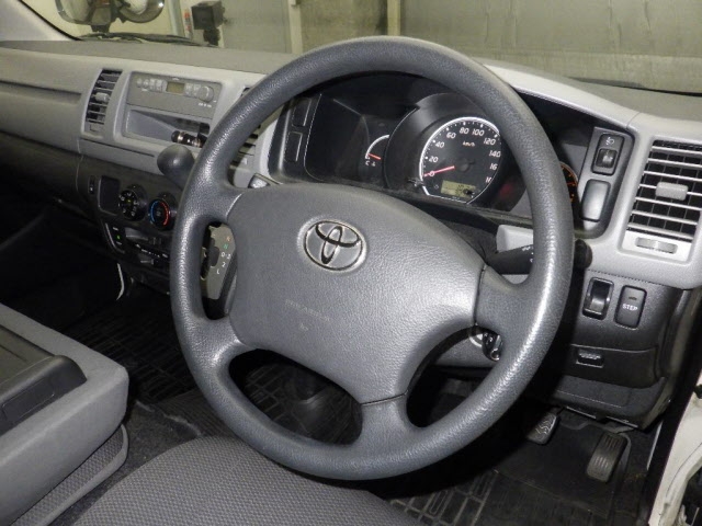 TOYOTA REGIUS ACE
