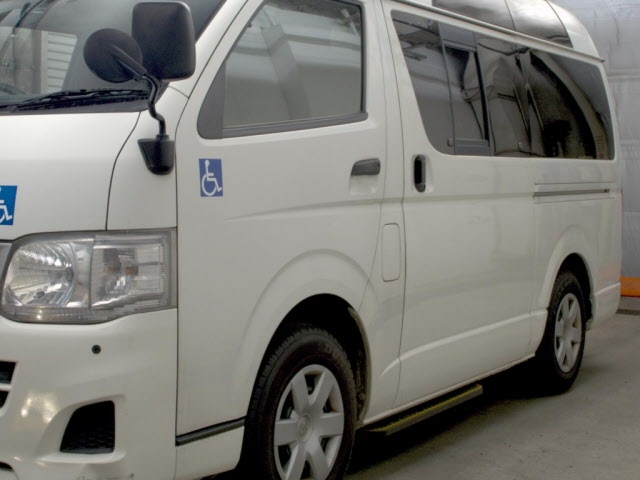 TOYOTA REGIUS ACE