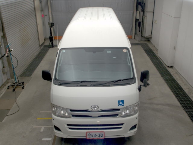 TOYOTA REGIUS ACE