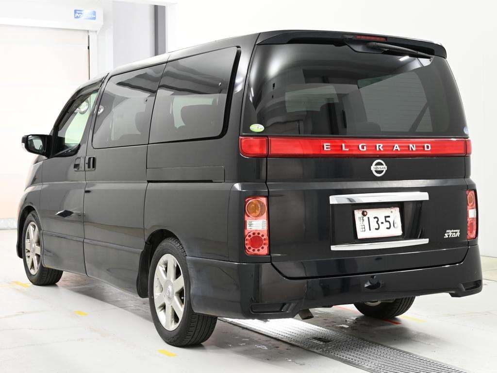 NISSAN ELGRAND