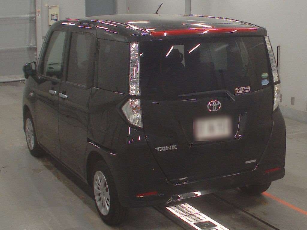 TOYOTA TANK