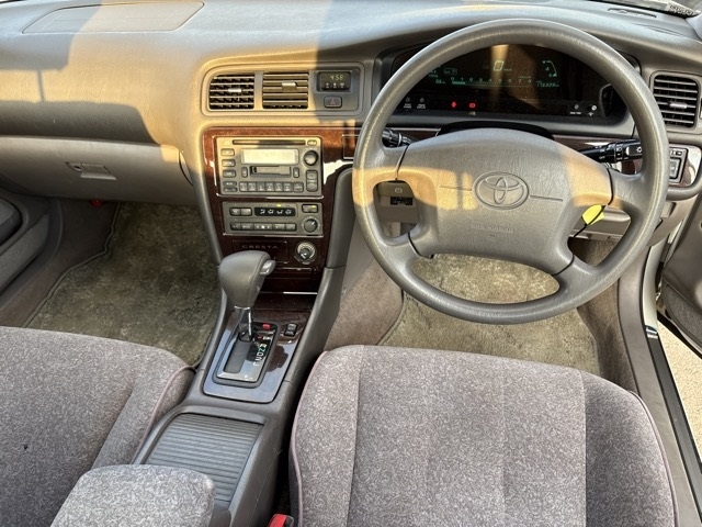 TOYOTA CRESTA