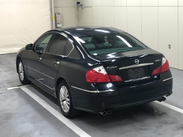 NISSAN FUGA