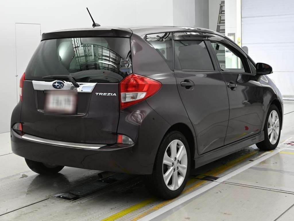 SUBARU TREZIA