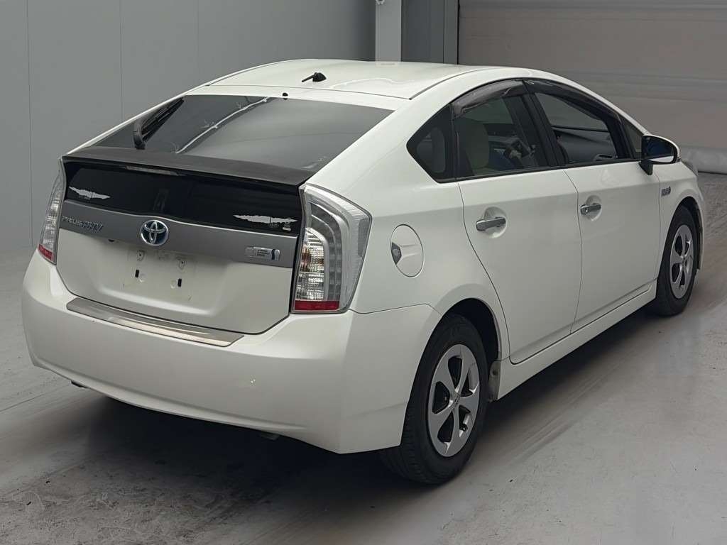 TOYOTA PRIUS PHV