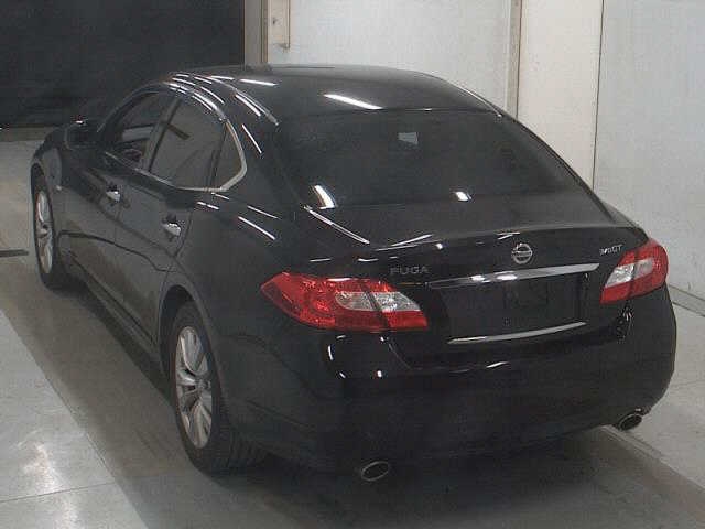 NISSAN FUGA