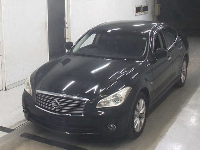 NISSAN FUGA