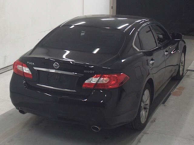 NISSAN FUGA