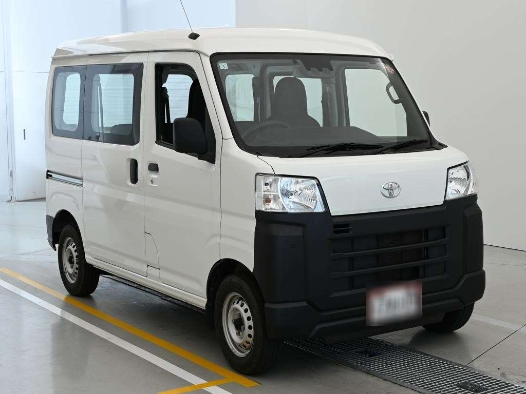TOYOTA PIXIS VAN