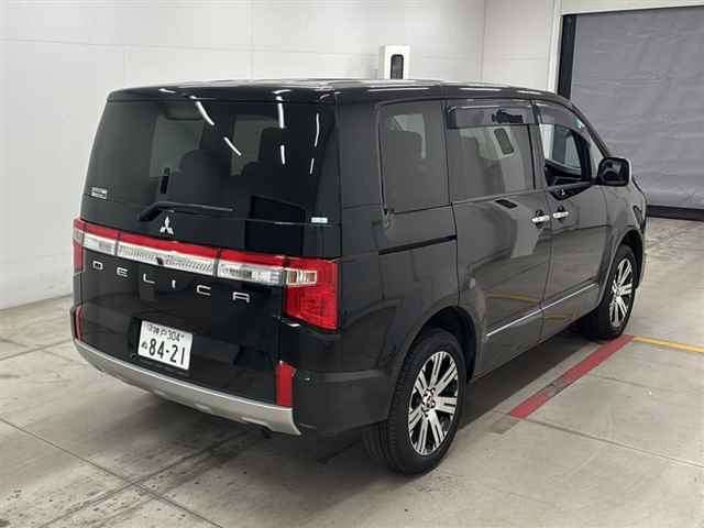 MITSUBISHI DELICA D:5