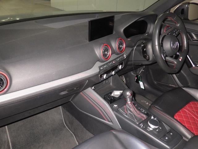 AUDI SQ2