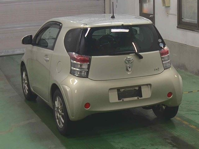 TOYOTA IQ