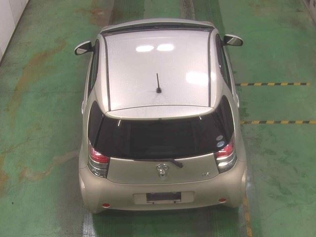 TOYOTA IQ