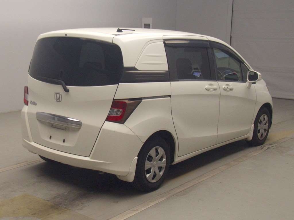 HONDA FREED SPIKE