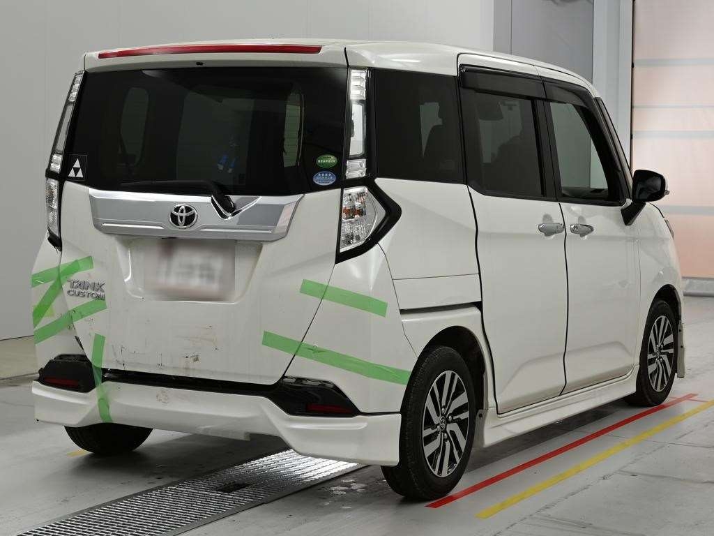TOYOTA TANK