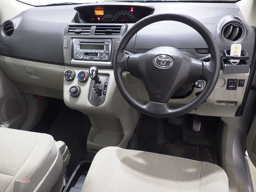 TOYOTA PASSO SETTE