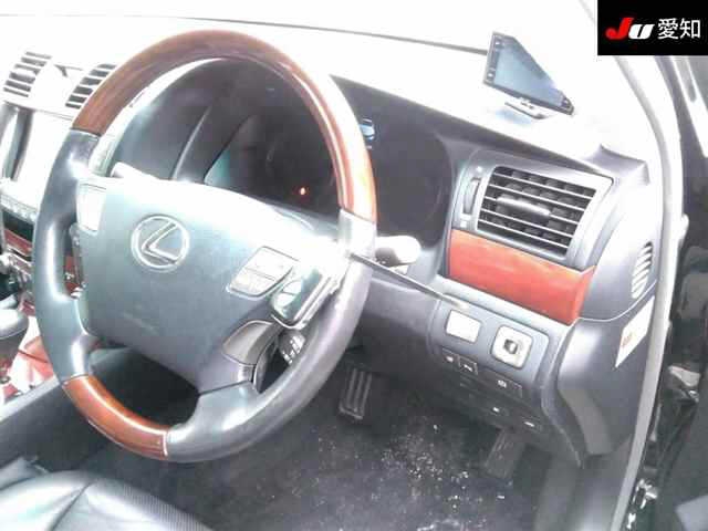 LEXUS LS460