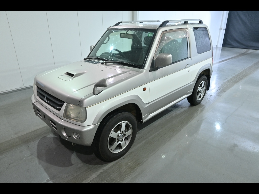 MITSUBISHI PAJERO MINI
