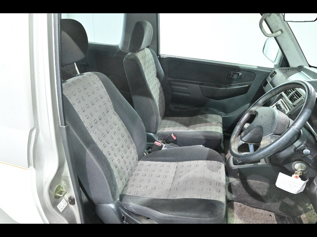 MITSUBISHI PAJERO MINI