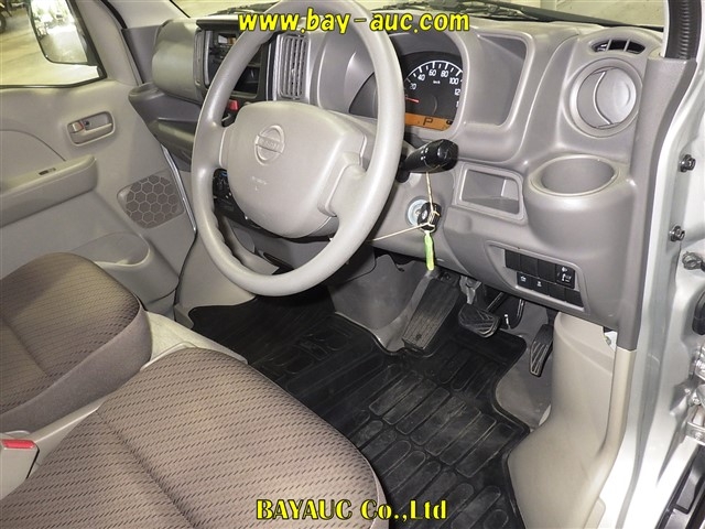 NISSAN NV100 CLIPPER