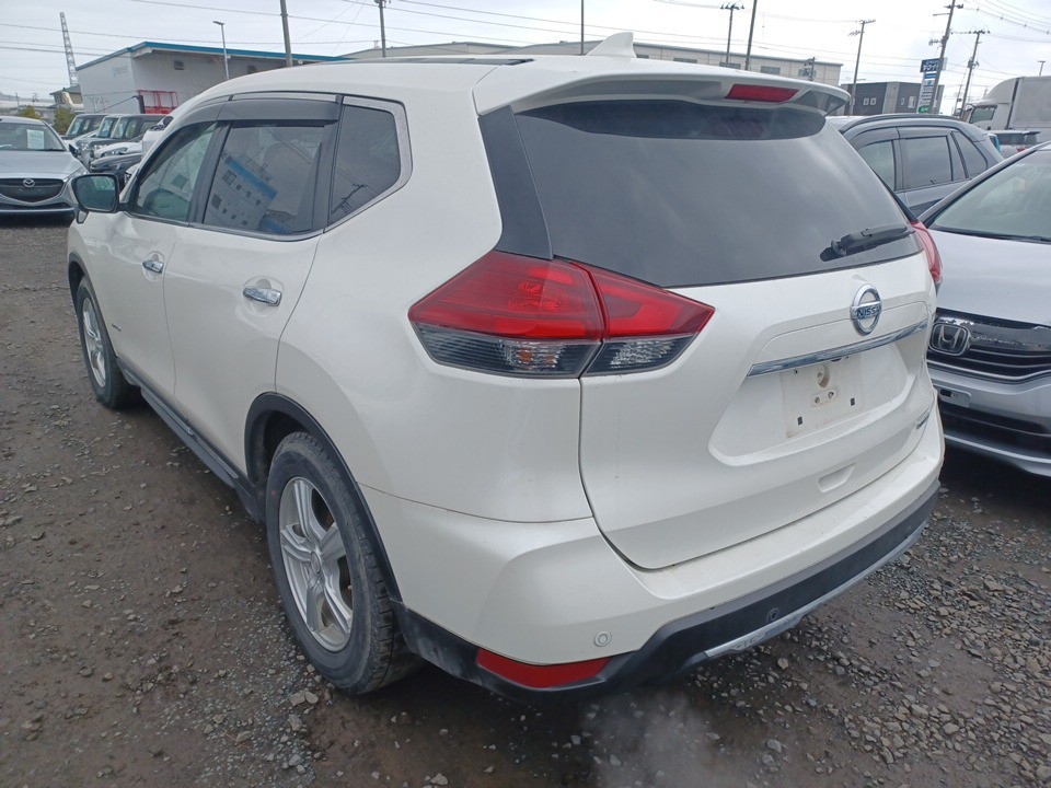 NISSAN X-TRAIL