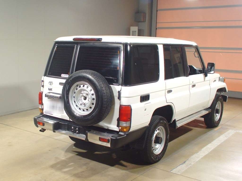 TOYOTA LAND CRUISER