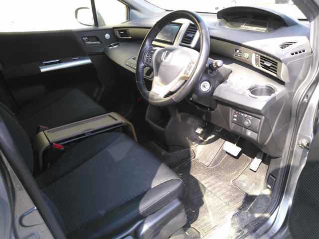 HONDA FREED SPIKE