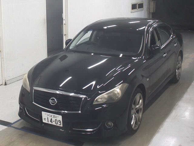 NISSAN FUGA