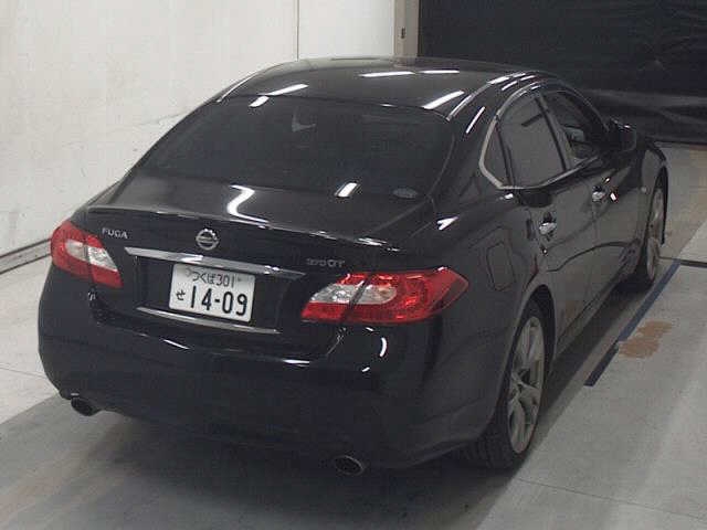 NISSAN FUGA