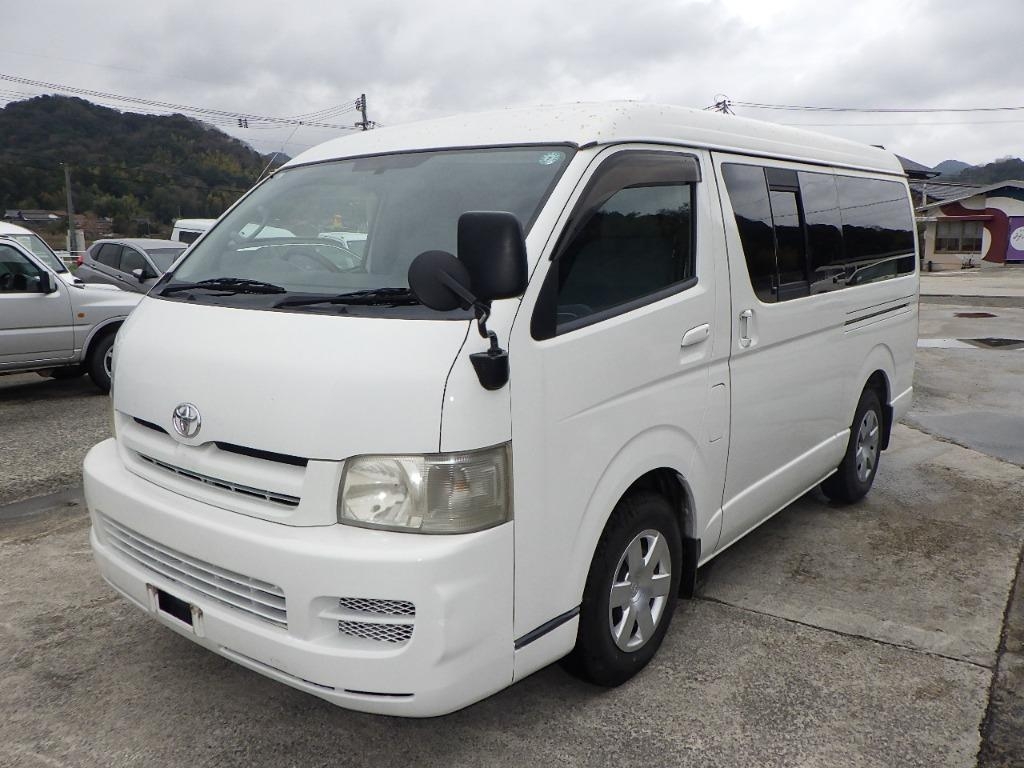 TOYOTA HIACE