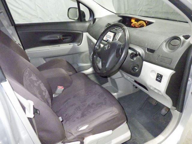 TOYOTA PASSO SETTE