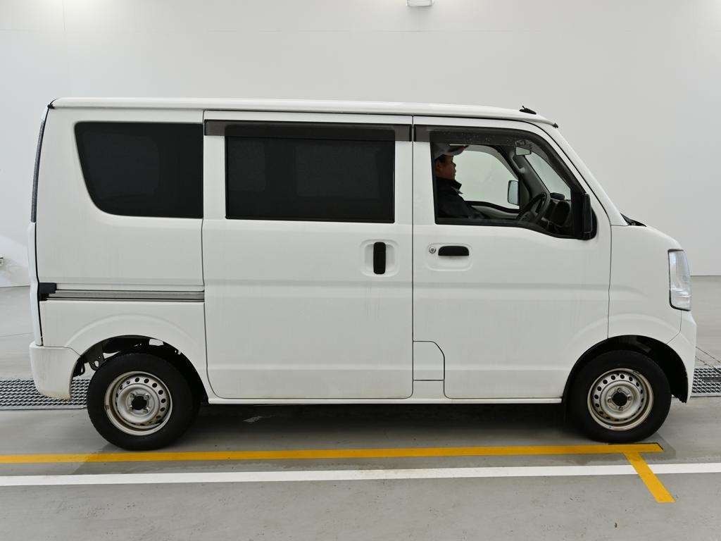 NISSAN NV100 CLIPPER
