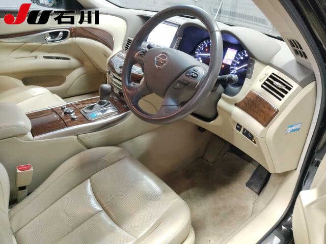NISSAN FUGA