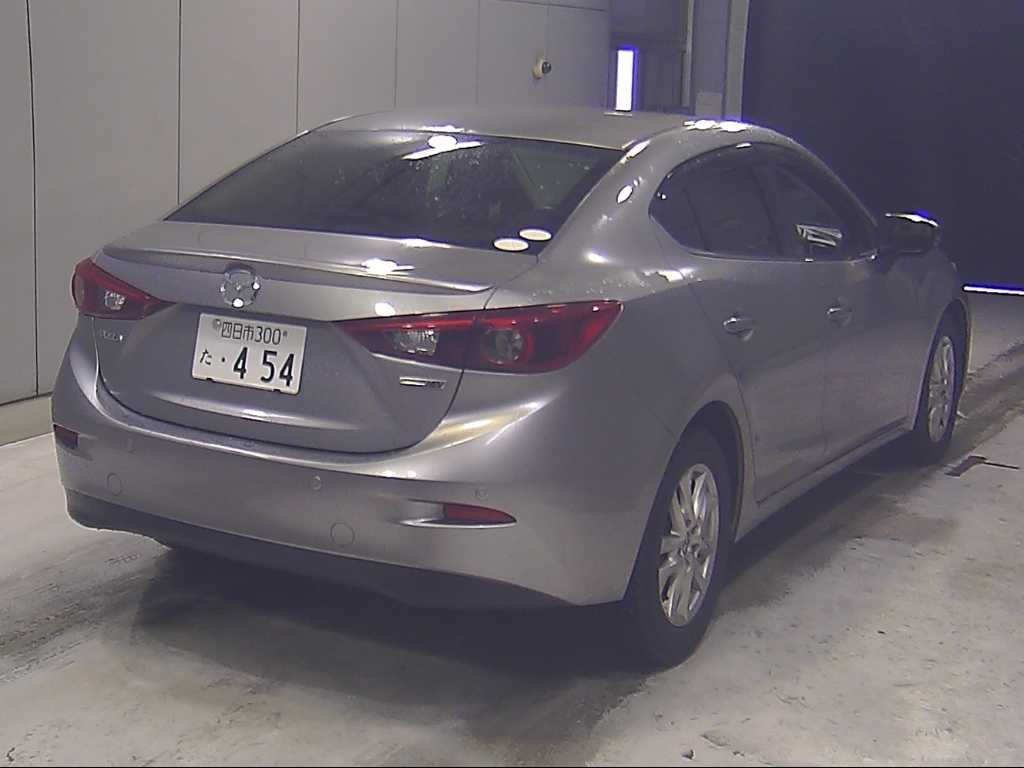 MAZDA AXELA