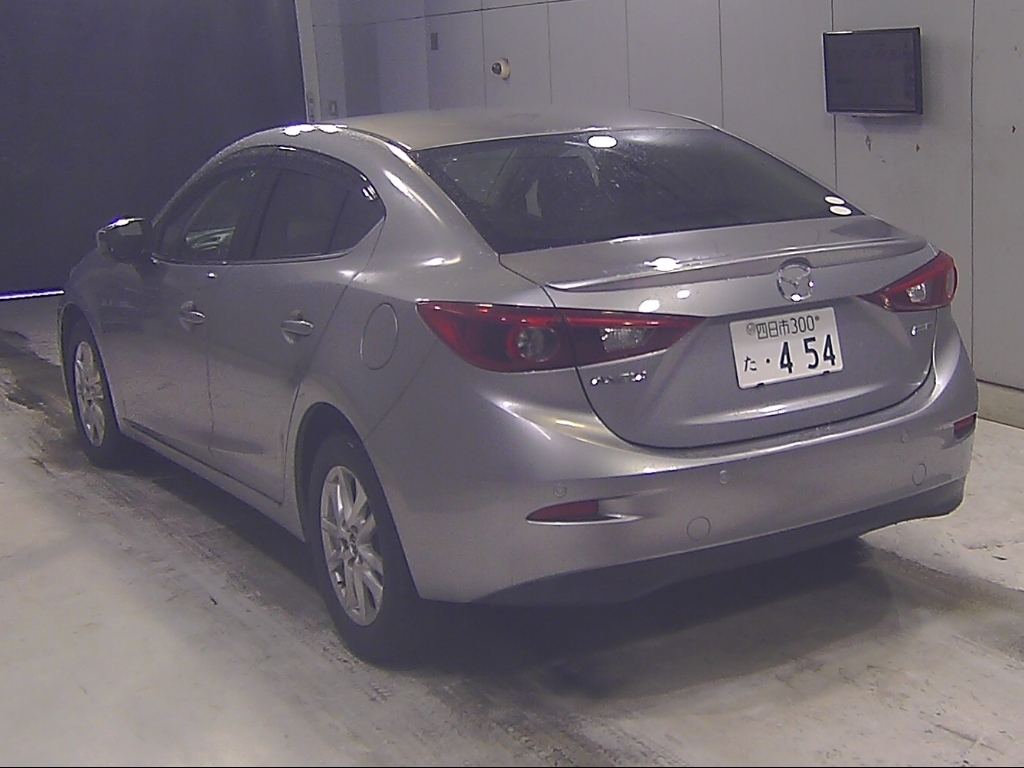 MAZDA AXELA