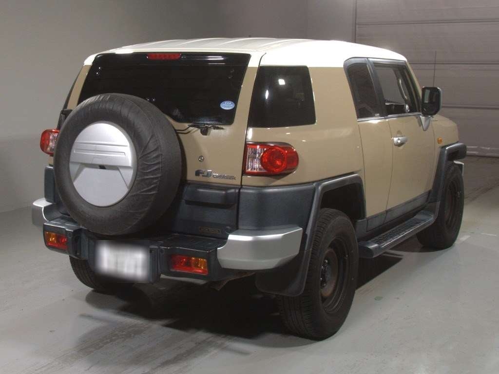 TOYOTA FJ CRUISER