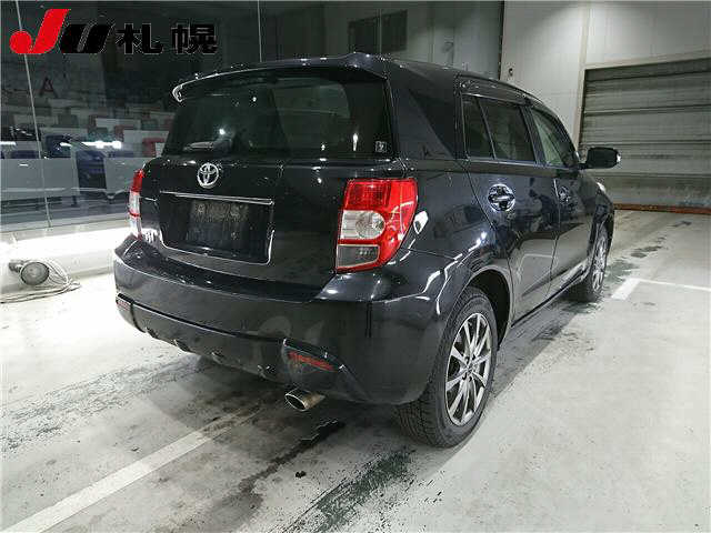TOYOTA IST