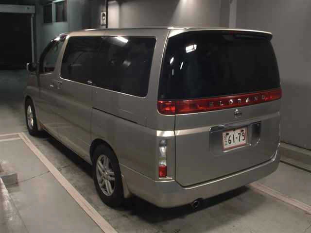 NISSAN ELGRAND