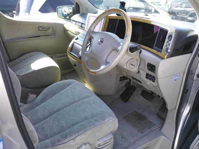NISSAN ELGRAND