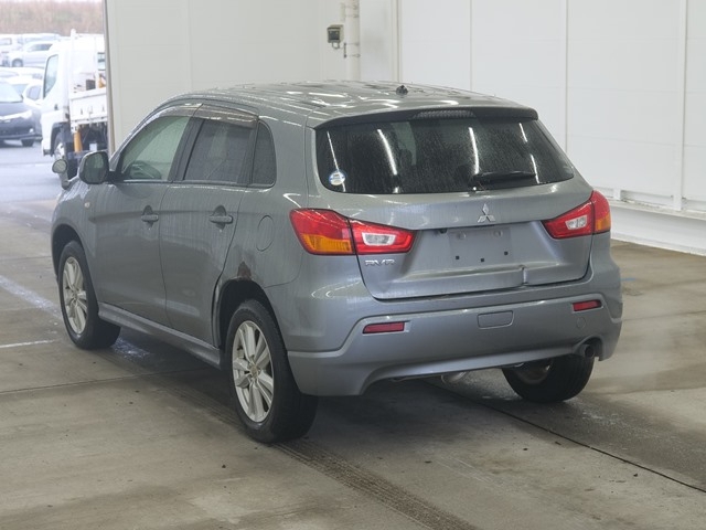 MITSUBISHI RVR