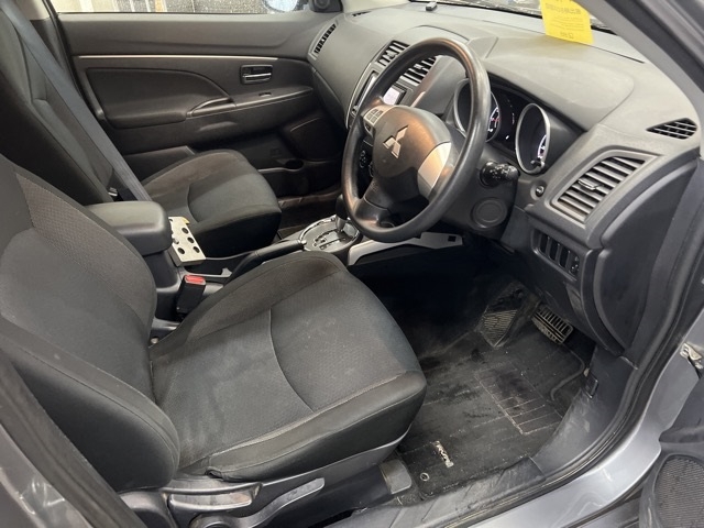 MITSUBISHI RVR