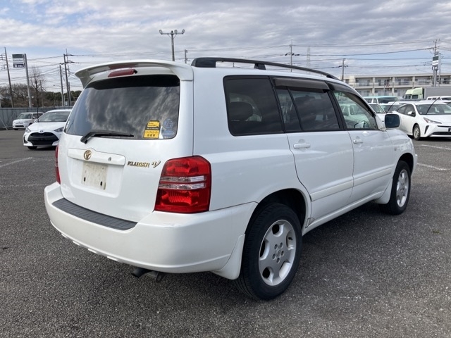 TOYOTA KLUGER V