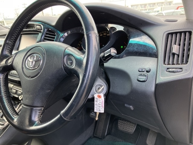 TOYOTA KLUGER V