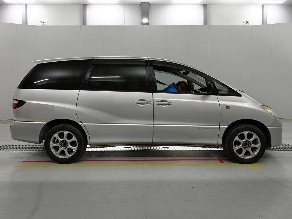 TOYOTA ESTIMA