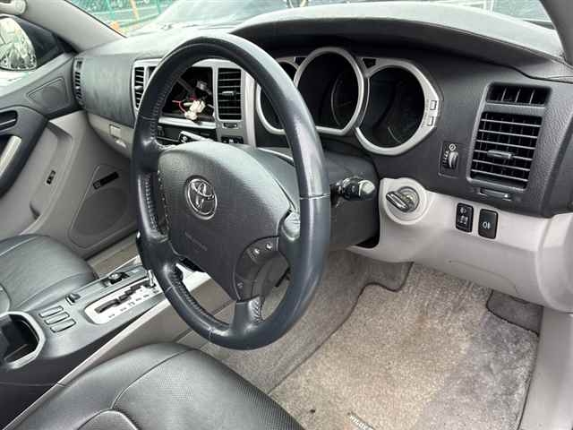 TOYOTA HILUX SURF
