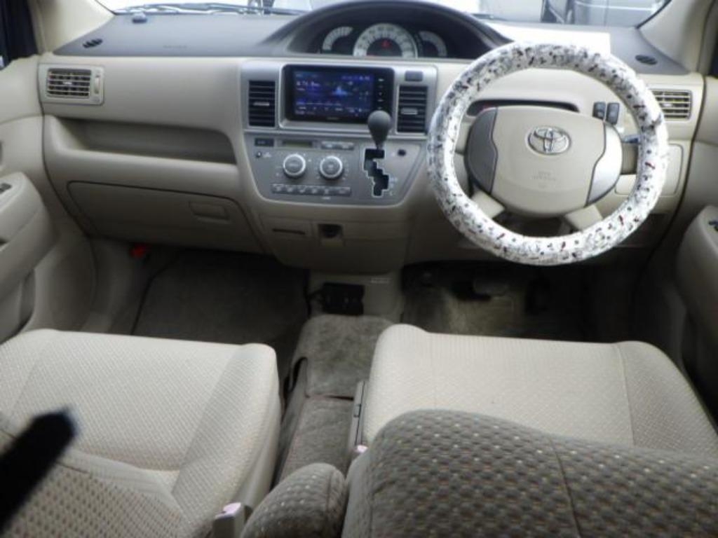 TOYOTA RAUM