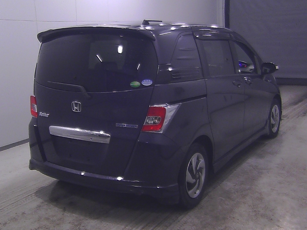 HONDA FREED SPIKE